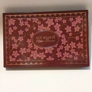 ACE BEAUTE Mystic Romance Eyeshadow Palette